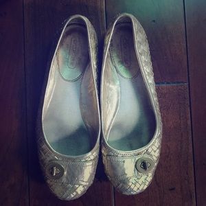 Gold Coach Flats